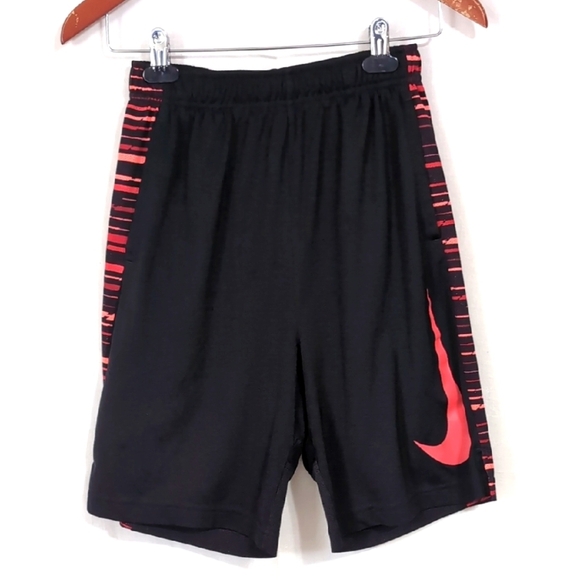 Nike Youth Black Red Swoosh Basketball Shorts Size Extra Large - Picture 1 of 6